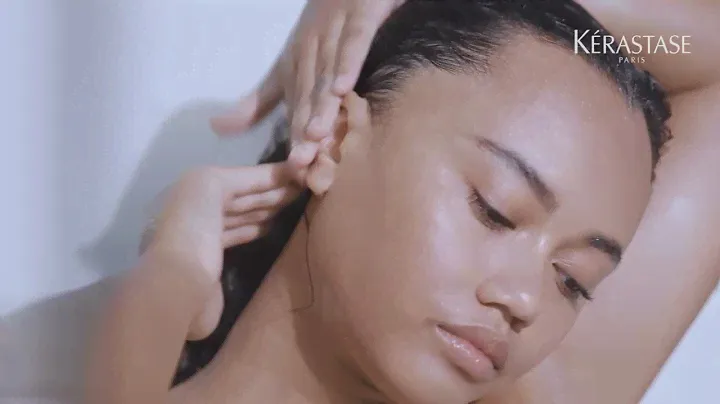 Kérastase Symbiose | Scalp Renewal Exfoliating Antidandruff Scrub